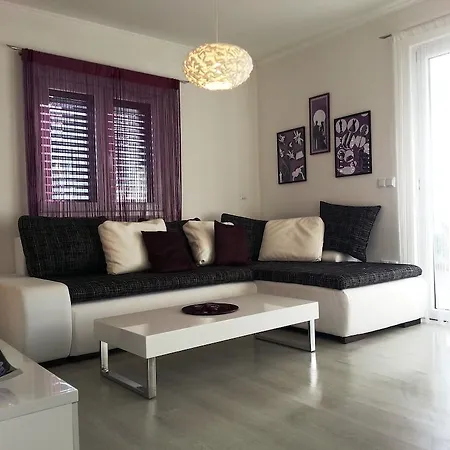Leona Apartamento